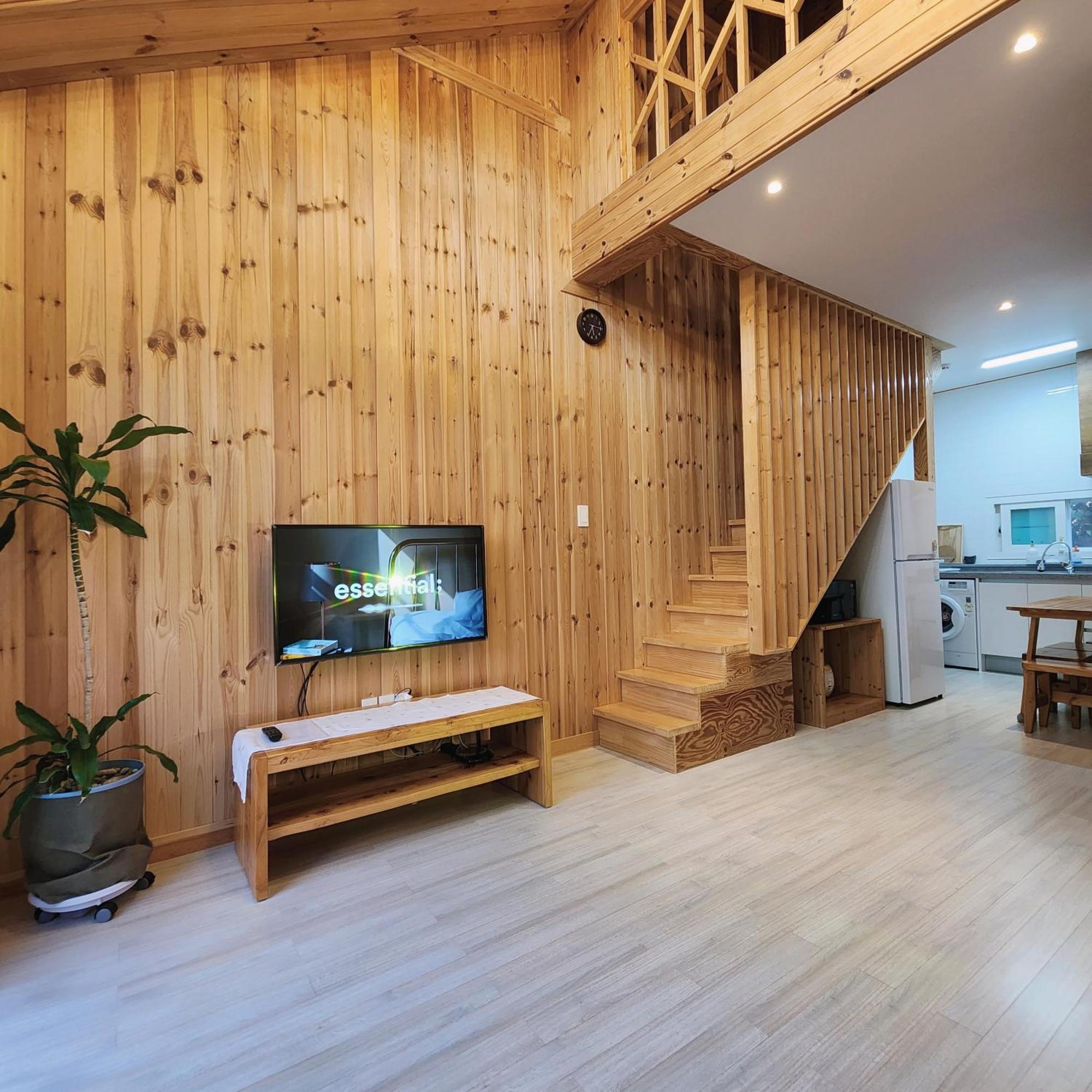 Jeju 542 Pension Seogwipo Exterior photo