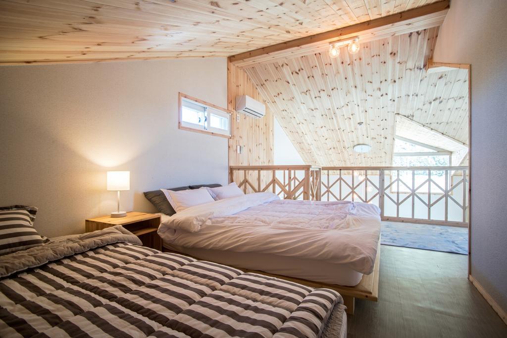 Jeju 542 Pension Seogwipo Room photo