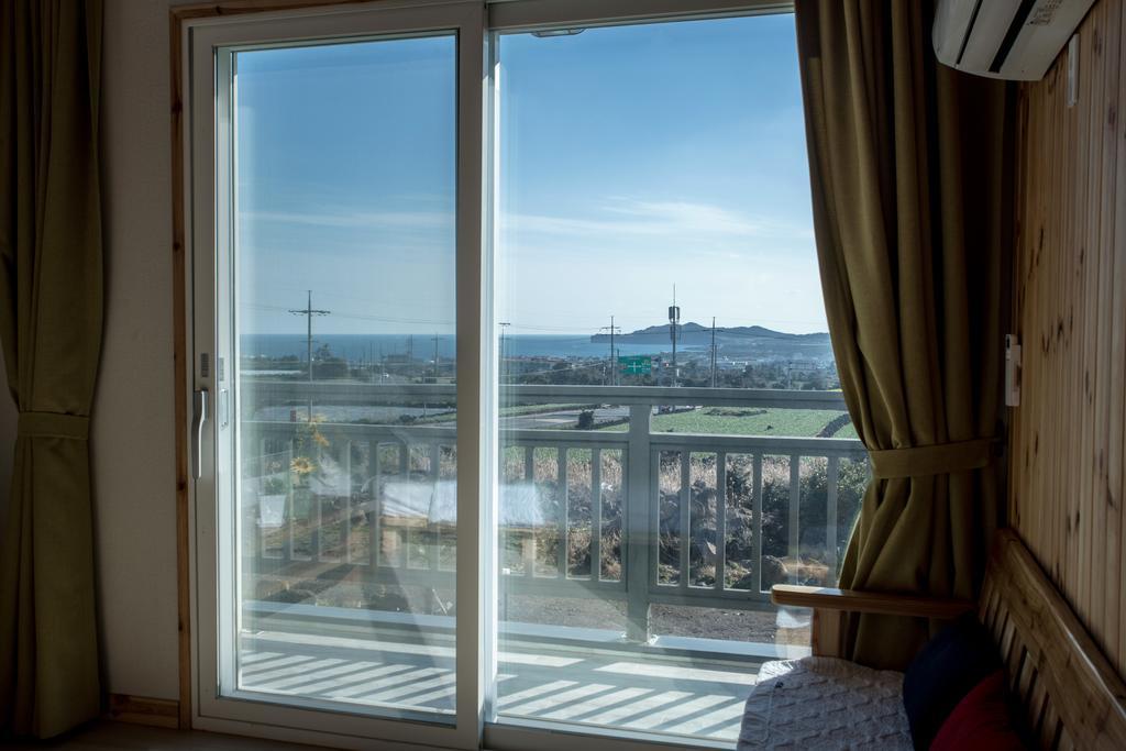 Jeju 542 Pension Seogwipo Room photo